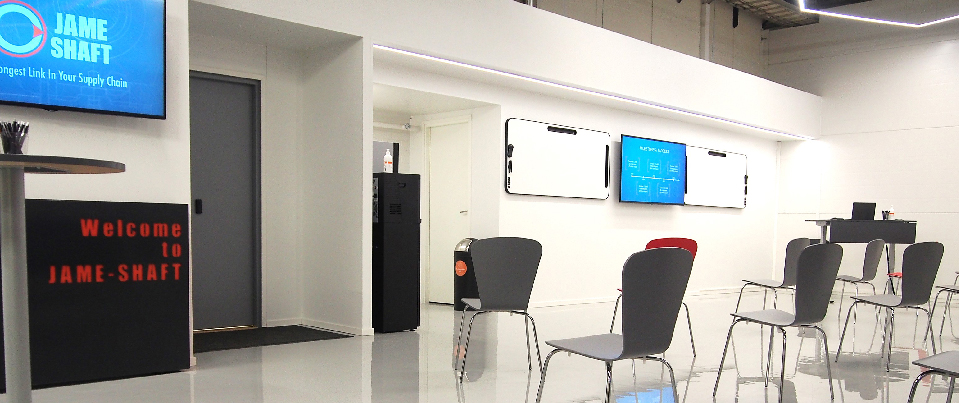 Jame-Shaft_infotila_asiakkaiden_vastaanotto_turvallisuus